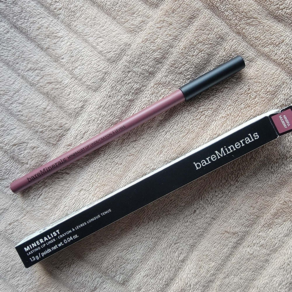 bareMinerals Mineralist Lasting Lip Liner In Mindful Mulberry
